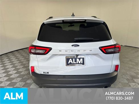 Used 2025 Ford Escape ST-Line image 6