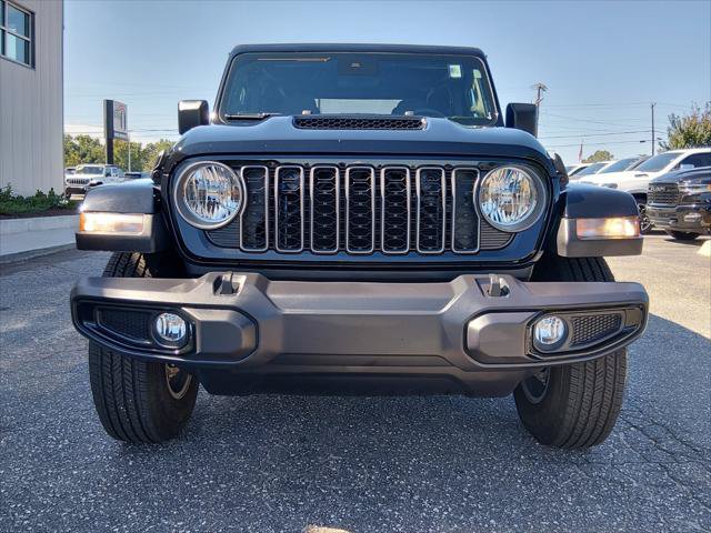 Certified 2025 Jeep Gladiator Sport AWD/4WD image 6