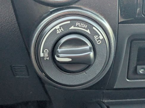 Used 2024 Nissan Titan PRO-4X w/ Pro-4x Convenience Package image 25