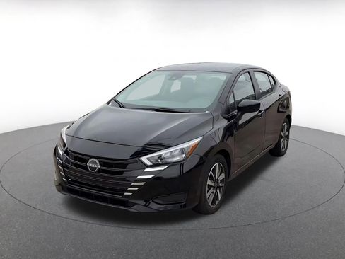 Used 2025 Nissan Versa SV FWD image 5