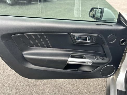 Used 2016 Ford Mustang Premium RWD image 23