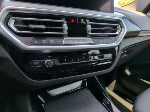 Used 2024 BMW X3 xDrive30i w/ Premium Package AWD/4WD image 19