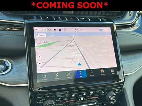 Used 2023 Jeep Grand Cherokee 30th Anniversary image 22