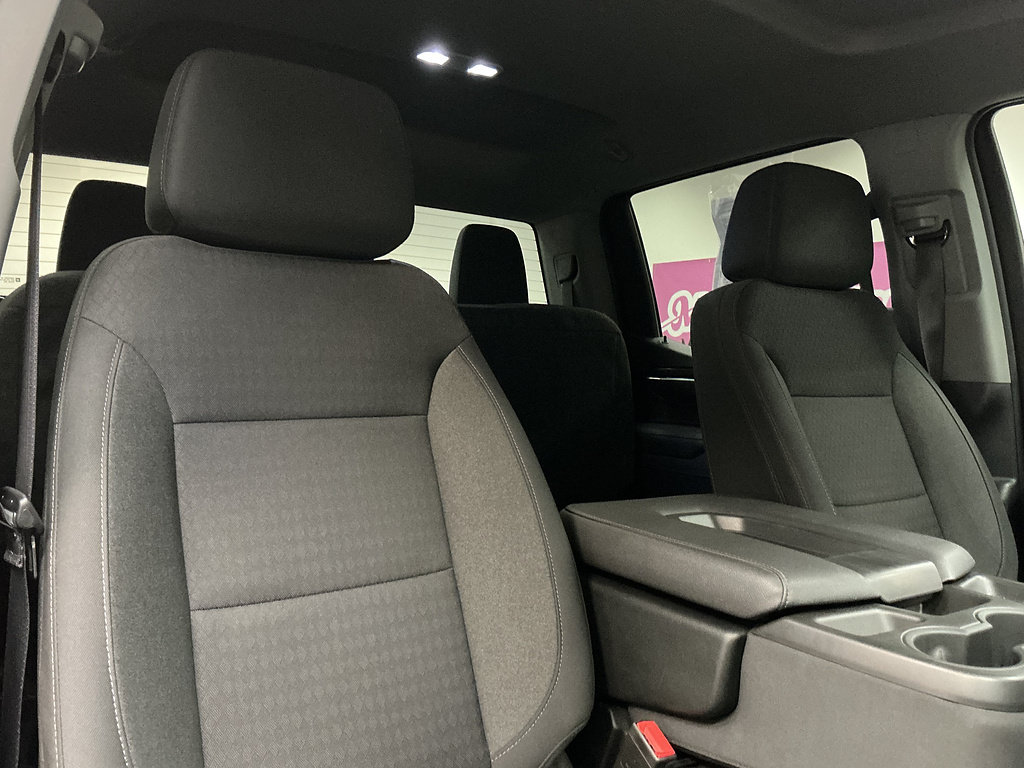 Used 2022 Chevrolet Silverado 1500 LT AWD/4WD image 34