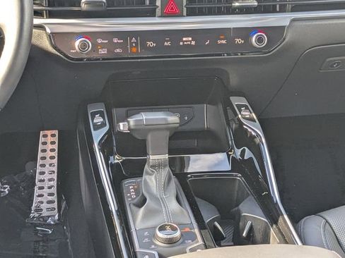 Used 2025 Kia Sorento SX Prestige image 16