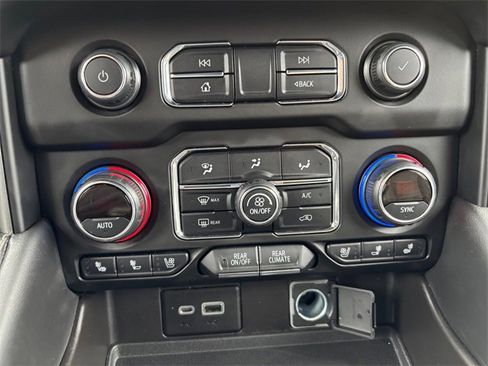 Used 2021 Chevrolet Tahoe Premier image 21