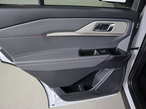 New 2026 Ford Explorer Active image 15