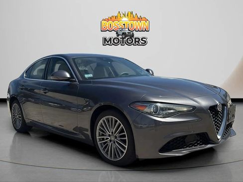 Used 2020 Alfa Romeo Giulia Ti AWD/4WD image 41