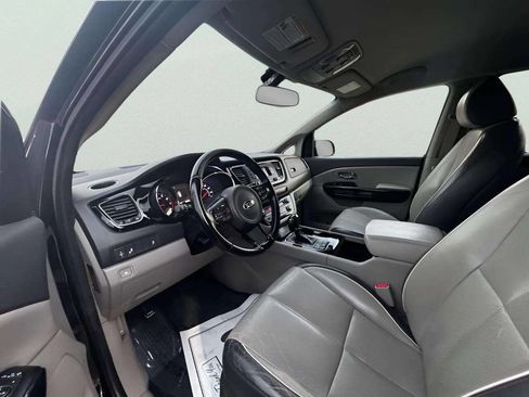 Used 2016 Kia Sedona EX image 9