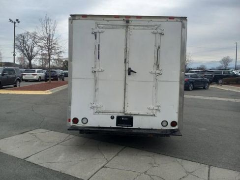 Used 2015 Chevrolet Express 3500 Extended image 5