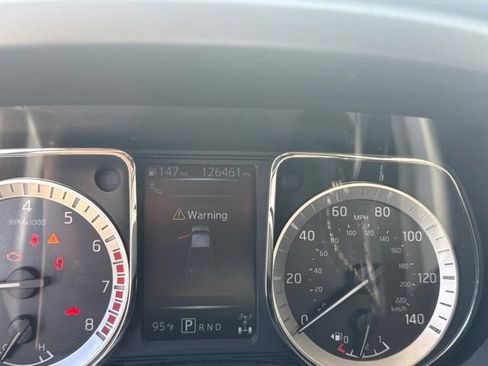 Used 2018 Nissan Titan PRO-4X w/ Pro-4x Utility Package AWD/4WD image 10