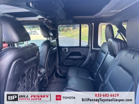 Used 2019 Jeep Wrangler Unlimited Rubicon AWD/4WD image 18