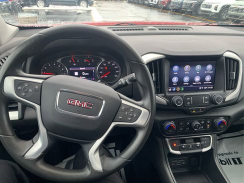 Used 2023 GMC Terrain SLE w/ Driver Convenience Package image 25