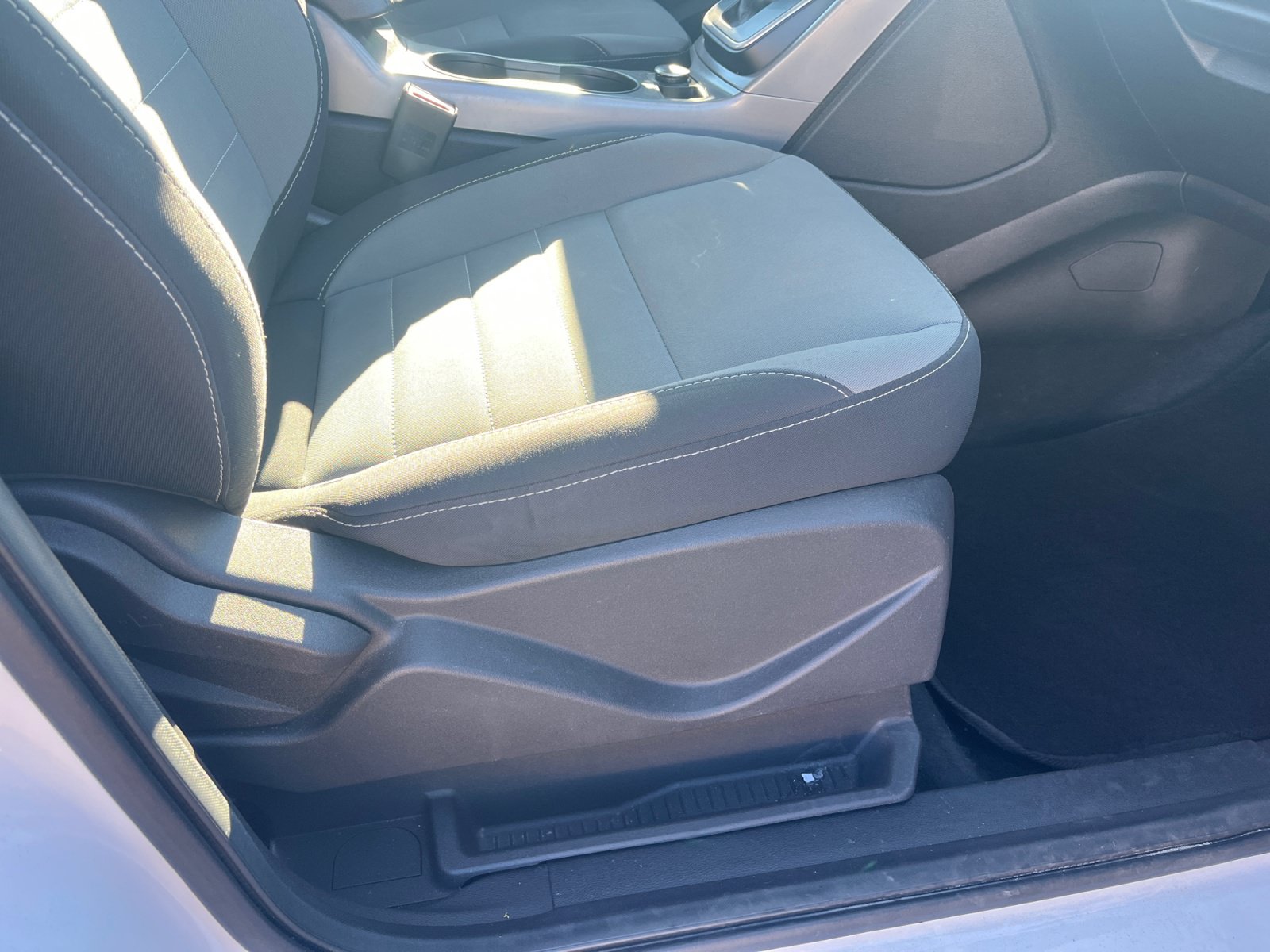 Used 2014 Ford Escape SE w/ Equipment Group 201A FWD image 30