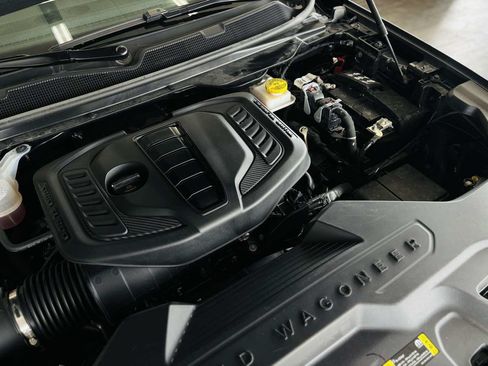 Used 2026 Jeep Grand Wagoneer L Limited w/ 8-Passenger Seating Package AWD/4WD image 25