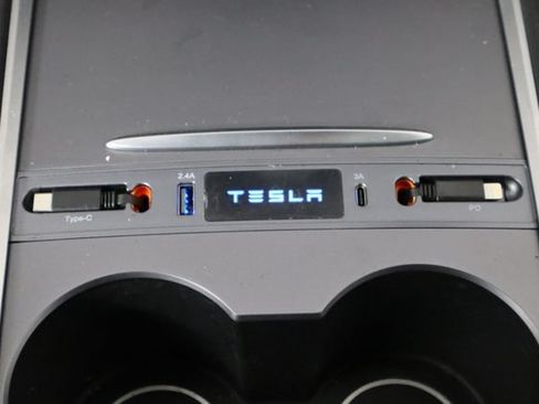 Used 2023 Tesla Model Y Long Range AWD/4WD image 24