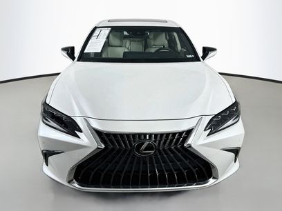 Certified 2025 Lexus ES 300h Ultra Luxury w/ Accessory Package (Z2)