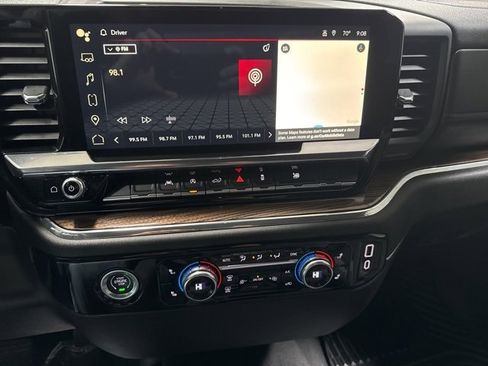 Used 2024 GMC Sierra 1500 Elevation image 16