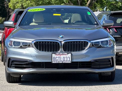 Used 2019 BMW 530e w/ Premium Package RWD image 9