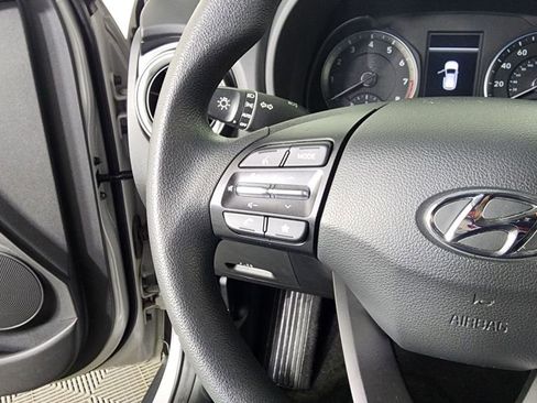Used 2022 Hyundai Kona SEL image 18