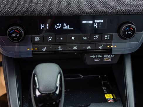 New 2026 Subaru Outback Limited AWD/4WD image 27
