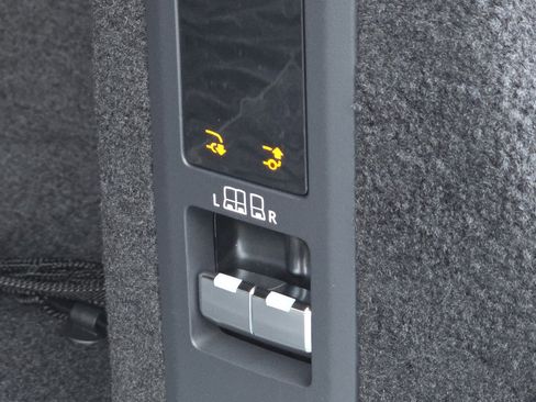 New 2025 Land Rover Range Rover Sport Dynamic SE image 19