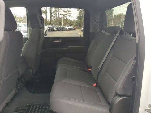 Used 2025 Chevrolet Silverado 2500 Custom w/ Custom Value Package image 14