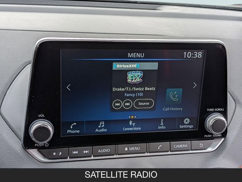 Certified 2025 Nissan Sentra SR image 17