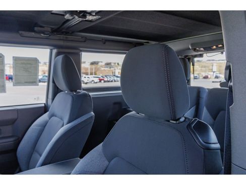 New 2026 Ford Bronco 2-Door AWD/4WD image 17