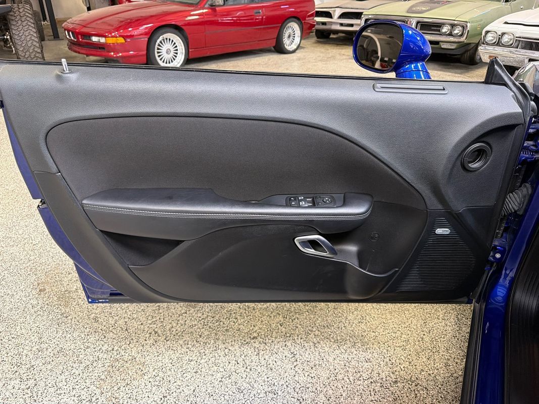 Used 2022 Dodge Challenger R/T Scat Pack w/ Scat Pack Stripe RWD image 30