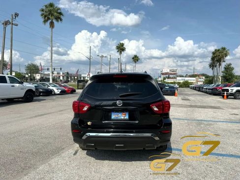 Used 2018 Nissan Pathfinder SL w/ Midnight Edition Package FWD image 3