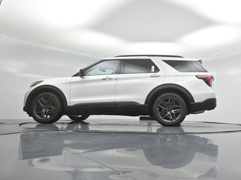 New 2026 Ford Explorer ST-Line image 53