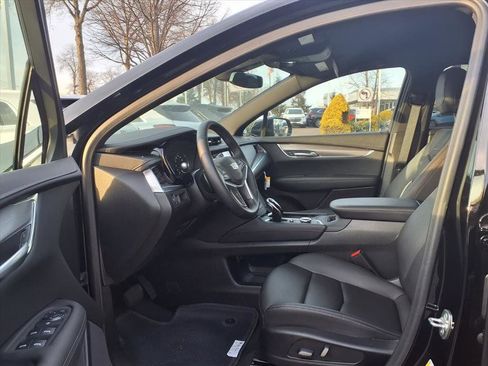 Used 2025 Cadillac XT5 Luxury image 10