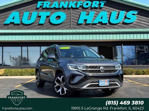 Used 2022 Volkswagen Taos SEL w/ Panoramic Sunroof Package image 1