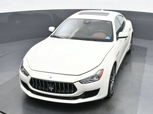Used 2019 Maserati Ghibli S Q4 AWD/4WD image 16