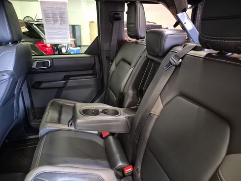 Certified 2025 Ford Bronco Outer Banks AWD/4WD image 14