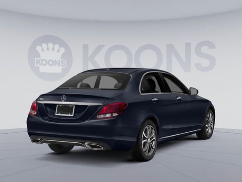 Used 2018 Mercedes-Benz C 300 4MATIC Sedan w/ Premium Package image 2