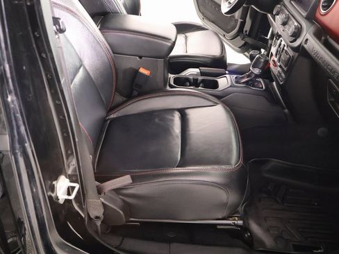 Used 2019 Jeep Wrangler Unlimited Rubicon image 14