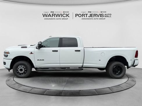 Used 2026 RAM 3500 Big Horn AWD/4WD image 2