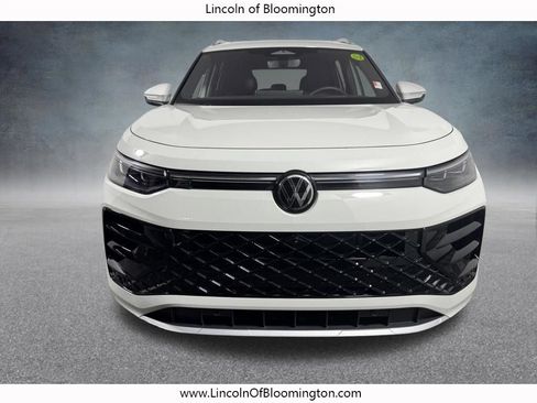 Used 2026 Volkswagen Tiguan SEL R-Line AWD/4WD image 9