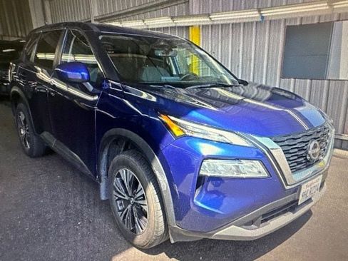 Certified 2023 Nissan Rogue SV FWD image 11