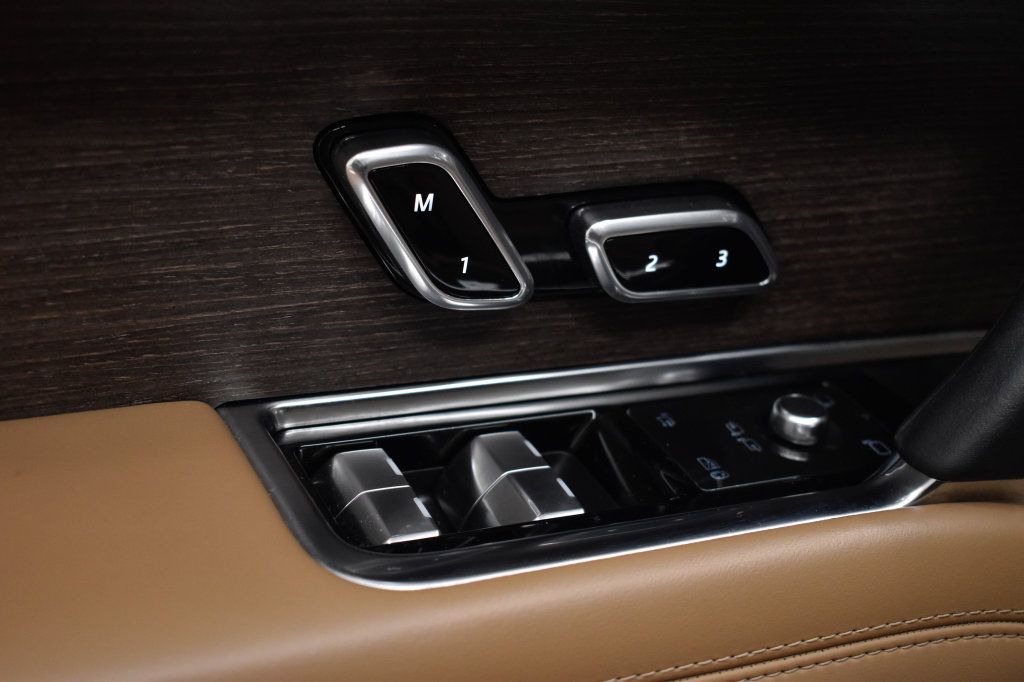 Used 2023 Land Rover Range Rover SE AWD/4WD image 15