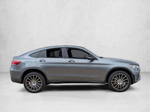 Used 2023 Mercedes-Benz GLC 300 4MATIC Coupe image 4