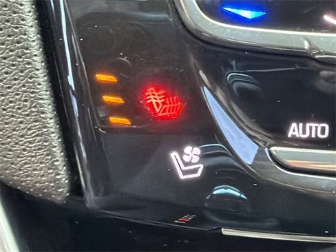 Used 2019 Cadillac XTS Luxury image 30