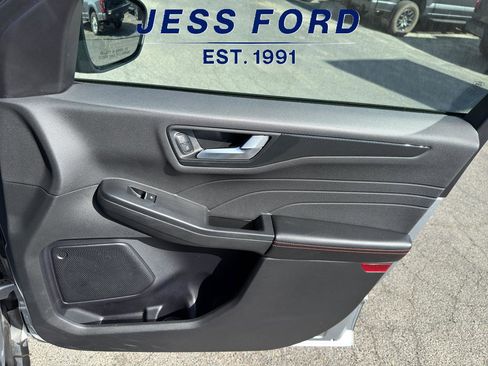 Used 2023 Ford Escape ST-Line image 16