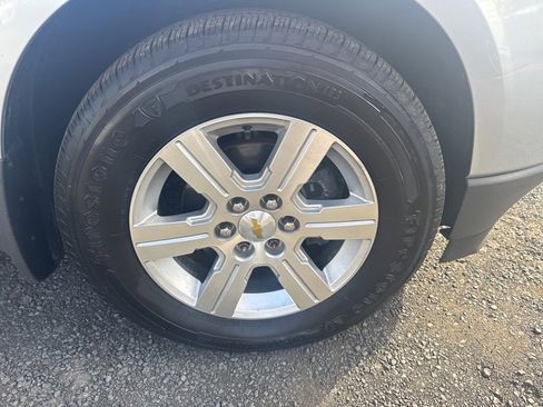 Used 2012 Chevrolet Traverse LT image 22