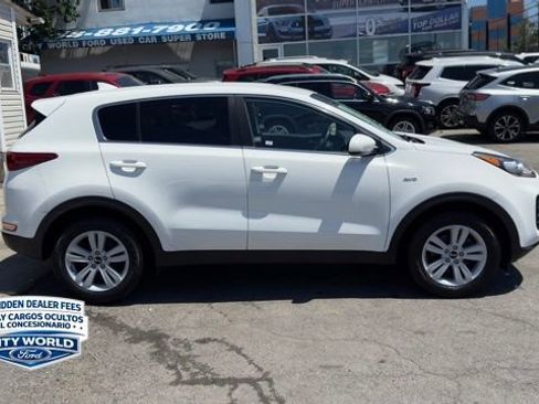 Used 2019 Kia Sportage LX AWD/4WD image 4