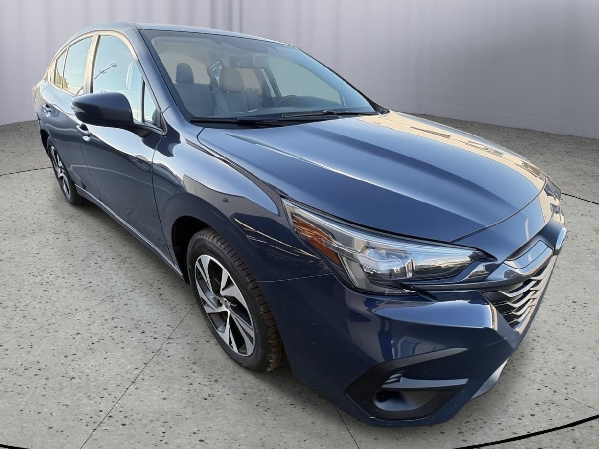 Used 2025 Subaru Legacy Premium AWD/4WD image 1