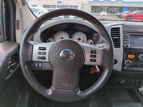 Used 2015 Nissan Frontier PRO-4X w/ Pro-4x Luxury Package image 19