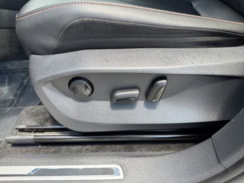 Certified 2024 Volkswagen Tiguan Wolfsburg Edition AWD/4WD image 22